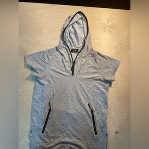 Krisp Short Sleeve Hooded Tee size Medium (GP)